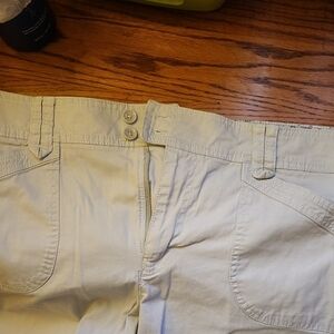 Gloria Vanderbilt Capri Pants